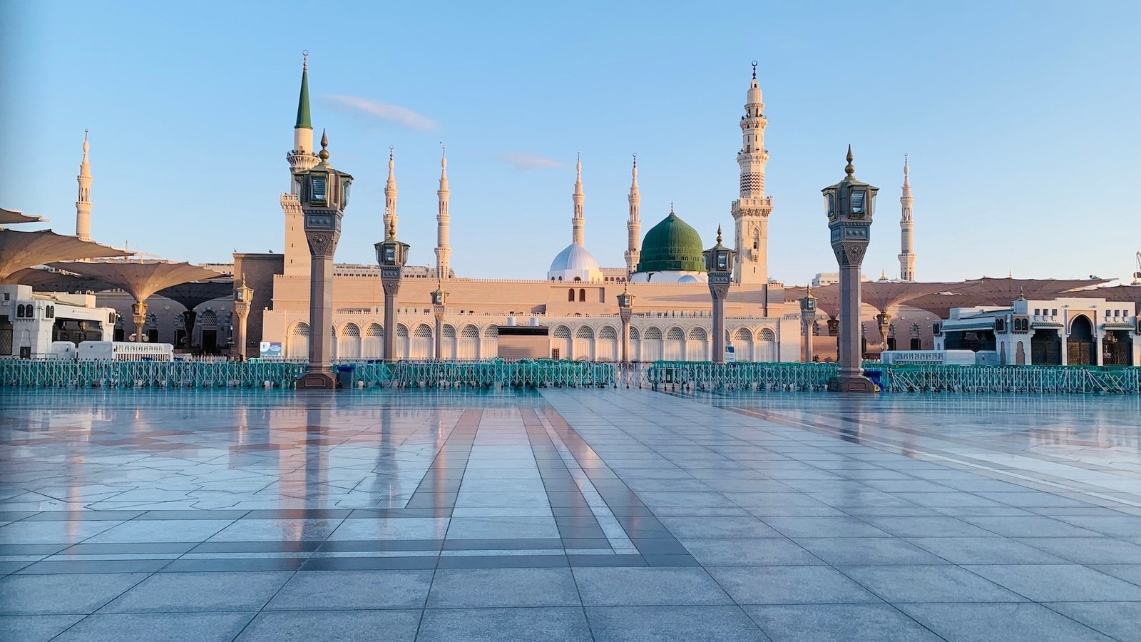 Al-Masjid an-Nabawi image 1